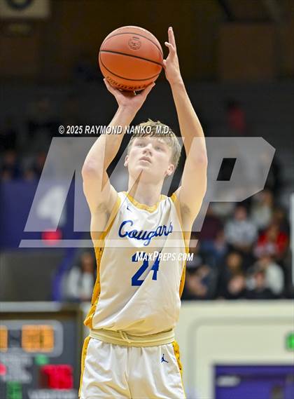 Thumbnail 3 in Mt. Vernon vs. Greenfield-Central (IHSAA 4A Section 9 Championship)  photogallery.