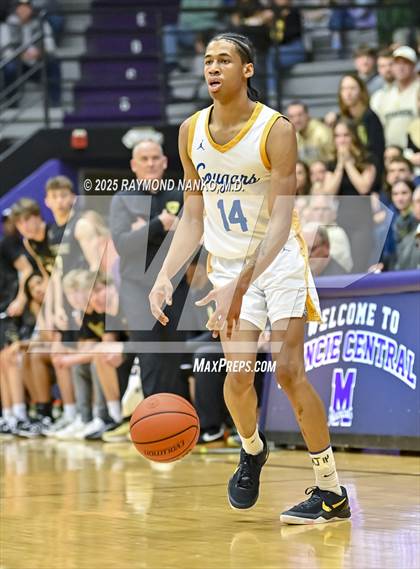 Thumbnail 3 in Mt. Vernon vs. Greenfield-Central (IHSAA 4A Section 9 Championship)  photogallery.