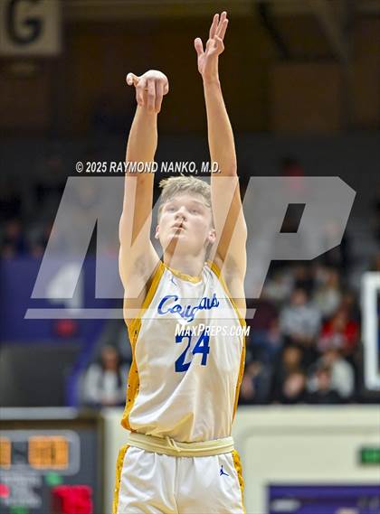 Thumbnail 2 in Mt. Vernon vs. Greenfield-Central (IHSAA 4A Section 9 Championship)  photogallery.