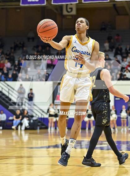 Thumbnail 1 in Mt. Vernon vs. Greenfield-Central (IHSAA 4A Section 9 Championship)  photogallery.