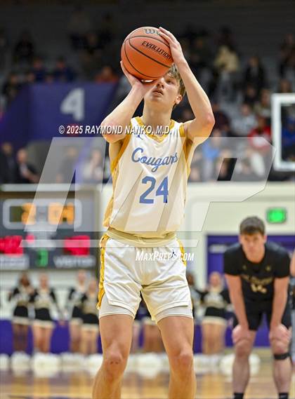Thumbnail 1 in Mt. Vernon vs. Greenfield-Central (IHSAA 4A Section 9 Championship)  photogallery.