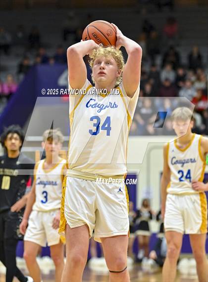 Thumbnail 3 in Mt. Vernon vs. Greenfield-Central (IHSAA 4A Section 9 Championship)  photogallery.