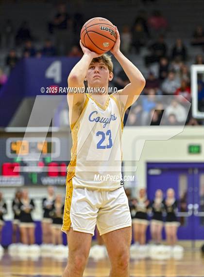 Thumbnail 2 in Mt. Vernon vs. Greenfield-Central (IHSAA 4A Section 9 Championship)  photogallery.