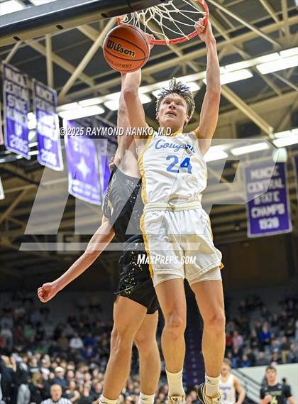 Thumbnail 3 in Mt. Vernon vs. Greenfield-Central (IHSAA 4A Section 9 Championship)  photogallery.