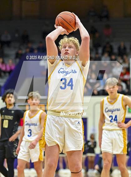 Thumbnail 1 in Mt. Vernon vs. Greenfield-Central (IHSAA 4A Section 9 Championship)  photogallery.