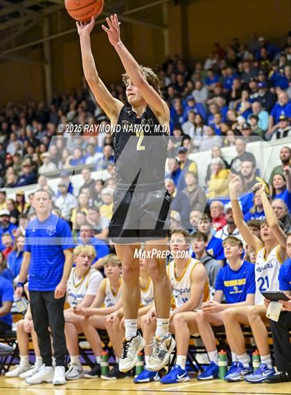 Thumbnail 1 in Mt. Vernon vs. Greenfield-Central (IHSAA 4A Section 9 Championship)  photogallery.