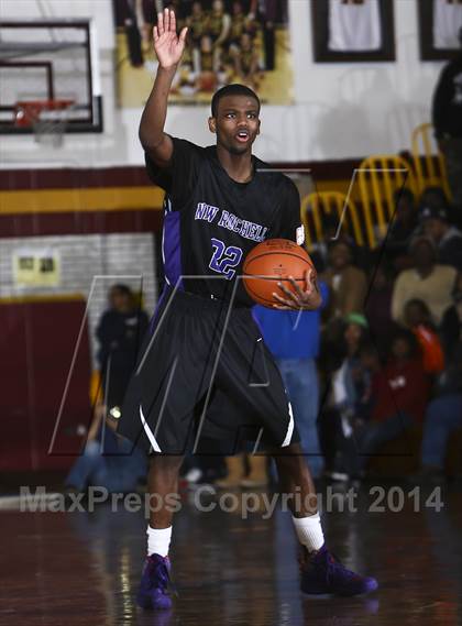 Thumbnail 2 in New Rochelle vs Mt. Vernon (Section 1 Class AA Quarterfinal) photogallery.