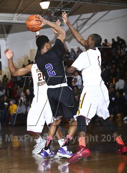 Thumbnail 1 in New Rochelle vs Mt. Vernon (Section 1 Class AA Quarterfinal) photogallery.