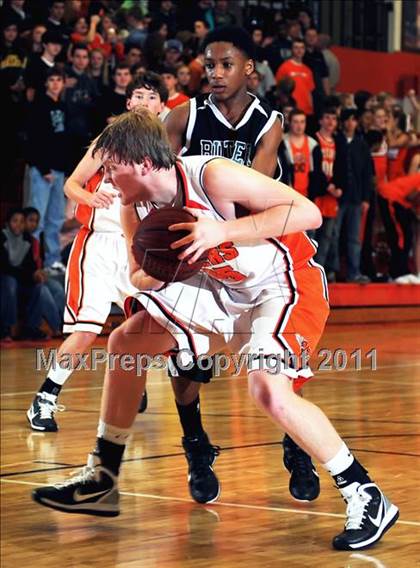 Thumbnail 1 in Butler @ Grissom photogallery.