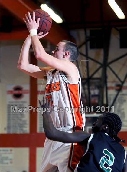 Thumbnail 1 in Butler @ Grissom photogallery.