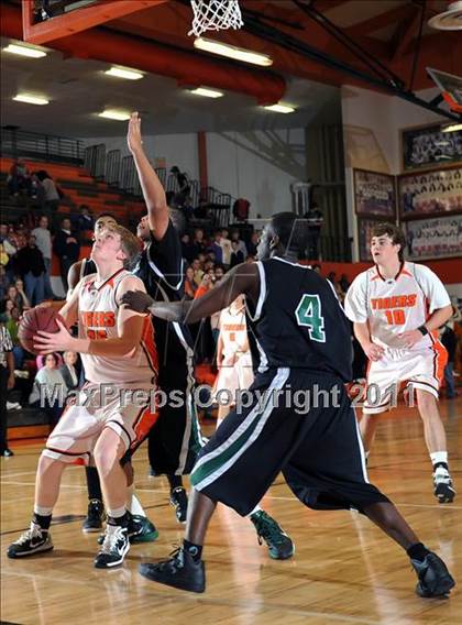 Thumbnail 2 in Butler @ Grissom photogallery.