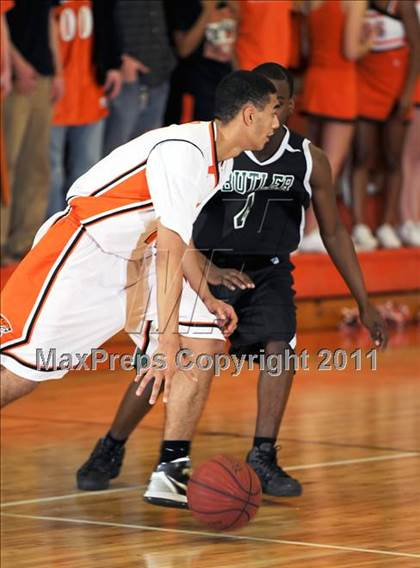Thumbnail 1 in Butler @ Grissom photogallery.