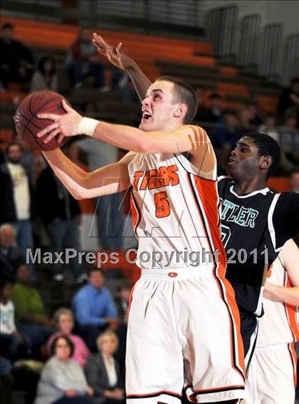 Thumbnail 3 in Butler @ Grissom photogallery.