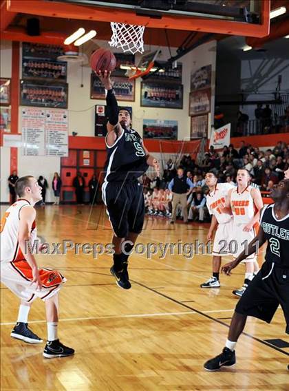 Thumbnail 1 in Butler @ Grissom photogallery.