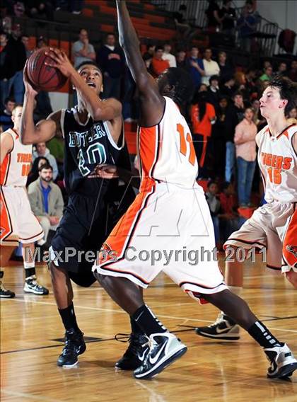 Thumbnail 3 in Butler @ Grissom photogallery.