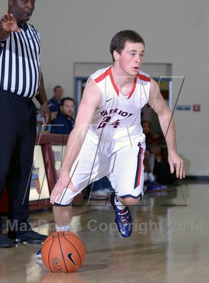 Thumbnail 3 in Torrance vs. Viewpoint (MaxPreps Holiday Classic) photogallery.