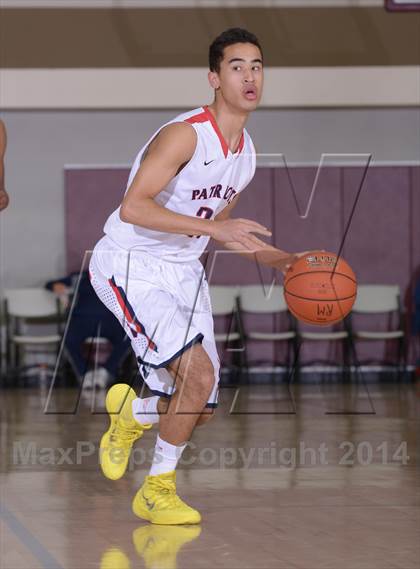 Thumbnail 1 in Torrance vs. Viewpoint (MaxPreps Holiday Classic) photogallery.