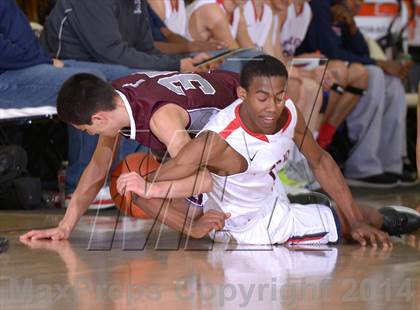Thumbnail 1 in Torrance vs. Viewpoint (MaxPreps Holiday Classic) photogallery.