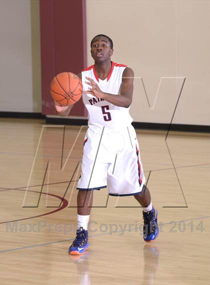 Thumbnail 3 in Torrance vs. Viewpoint (MaxPreps Holiday Classic) photogallery.