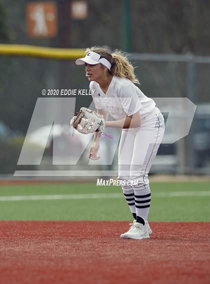Thumbnail 3 in Denton Guyer vs Denison (Allen Tournament) photogallery.