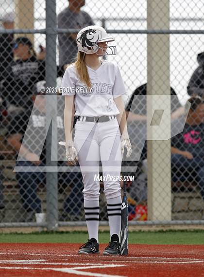 Thumbnail 1 in Denton Guyer vs Denison (Allen Tournament) photogallery.