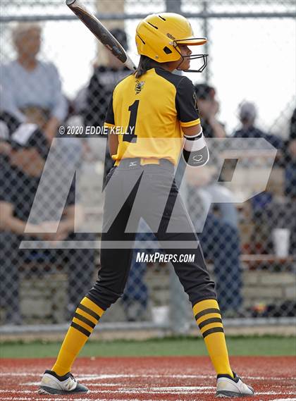 Thumbnail 2 in Denton Guyer vs Denison (Allen Tournament) photogallery.