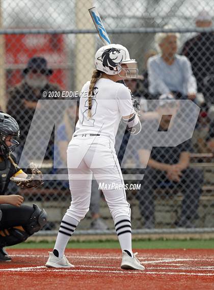 Thumbnail 2 in Denton Guyer vs Denison (Allen Tournament) photogallery.