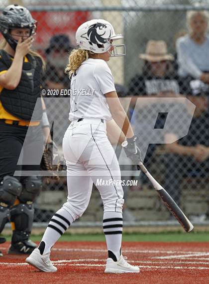 Thumbnail 3 in Denton Guyer vs Denison (Allen Tournament) photogallery.