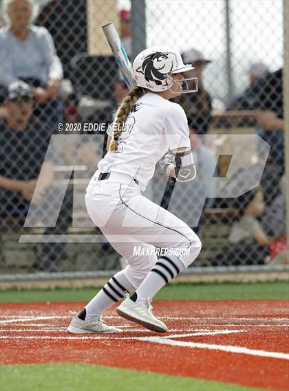 Thumbnail 3 in Denton Guyer vs Denison (Allen Tournament) photogallery.