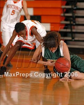 Thumbnail 1 in Vanden @ Foothill photogallery.