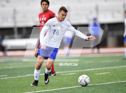 Thumbnail 2 in Lee [Robert E.] vs Tivy (New Braunfels Tournament) photogallery.
