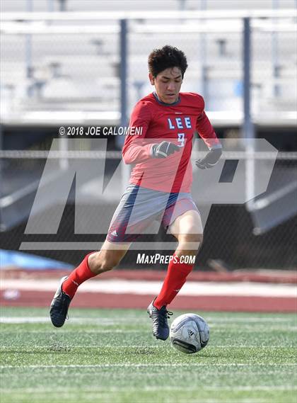 Thumbnail 2 in Lee [Robert E.] vs Tivy (New Braunfels Tournament) photogallery.