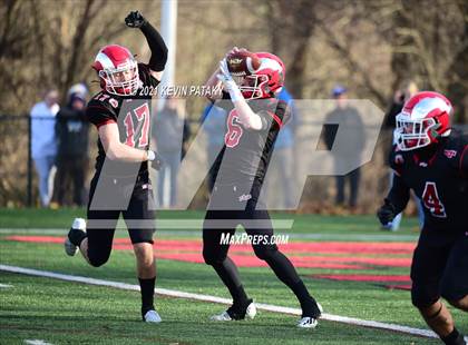 Thumbnail 1 in Darien @ New Canaan (CIAC Class LL Semifinal) photogallery.