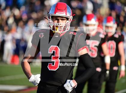 Thumbnail 3 in Darien @ New Canaan (CIAC Class LL Semifinal) photogallery.