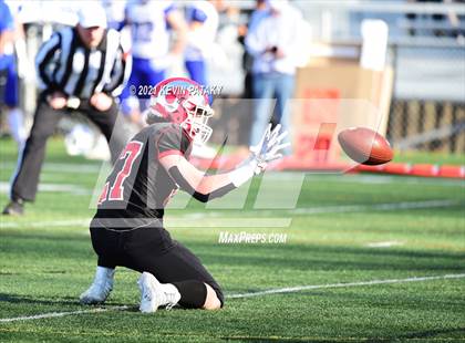 Thumbnail 2 in Darien @ New Canaan (CIAC Class LL Semifinal) photogallery.