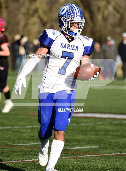 Thumbnail 2 in Darien @ New Canaan (CIAC Class LL Semifinal) photogallery.