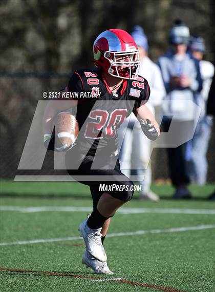 Thumbnail 1 in Darien @ New Canaan (CIAC Class LL Semifinal) photogallery.