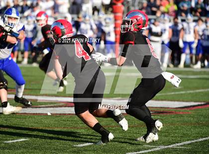 Thumbnail 2 in Darien @ New Canaan (CIAC Class LL Semifinal) photogallery.