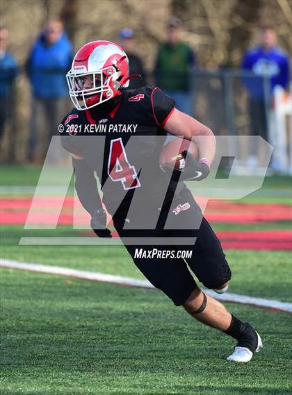 Thumbnail 3 in Darien @ New Canaan (CIAC Class LL Semifinal) photogallery.