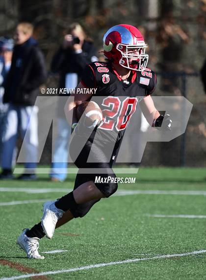 Thumbnail 2 in Darien @ New Canaan (CIAC Class LL Semifinal) photogallery.
