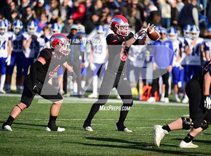 Thumbnail 1 in Darien @ New Canaan (CIAC Class LL Semifinal) photogallery.