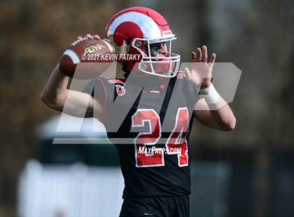 Thumbnail 2 in Darien @ New Canaan (CIAC Class LL Semifinal) photogallery.