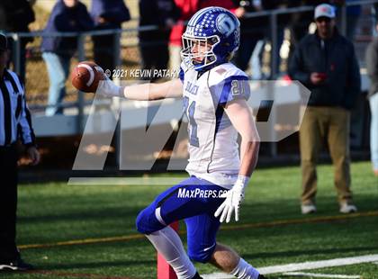Thumbnail 2 in Darien @ New Canaan (CIAC Class LL Semifinal) photogallery.