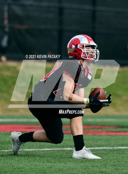 Thumbnail 3 in Darien @ New Canaan (CIAC Class LL Semifinal) photogallery.