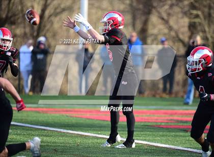 Thumbnail 2 in Darien @ New Canaan (CIAC Class LL Semifinal) photogallery.