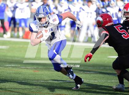 Thumbnail 2 in Darien @ New Canaan (CIAC Class LL Semifinal) photogallery.
