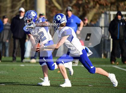 Thumbnail 3 in Darien @ New Canaan (CIAC Class LL Semifinal) photogallery.
