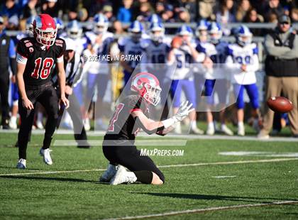 Thumbnail 3 in Darien @ New Canaan (CIAC Class LL Semifinal) photogallery.