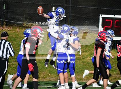 Thumbnail 2 in Darien @ New Canaan (CIAC Class LL Semifinal) photogallery.