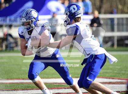 Thumbnail 2 in Darien @ New Canaan (CIAC Class LL Semifinal) photogallery.